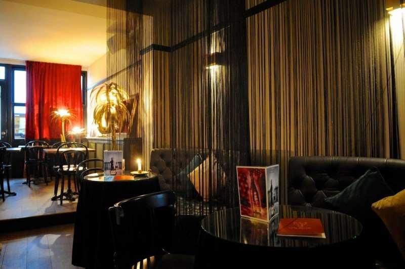 Latroupe Le Berger Hotell Saint-Gilles Restaurang bild