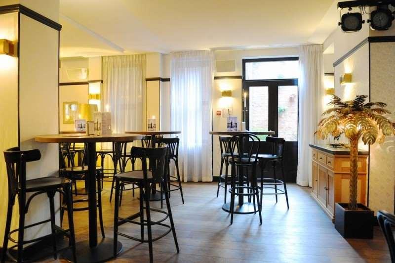Latroupe Le Berger Hotell Saint-Gilles Restaurang bild