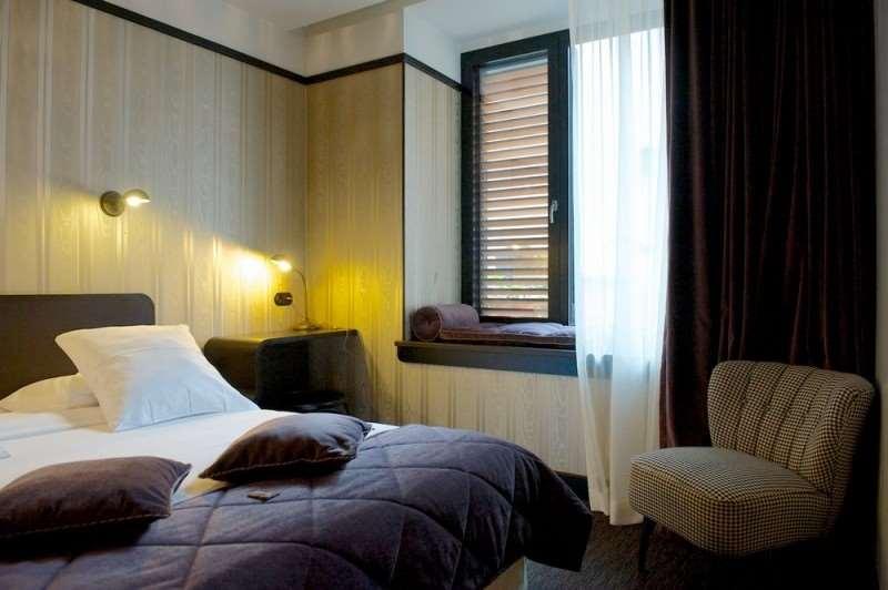 Latroupe Le Berger Hotell Saint-Gilles Rum bild