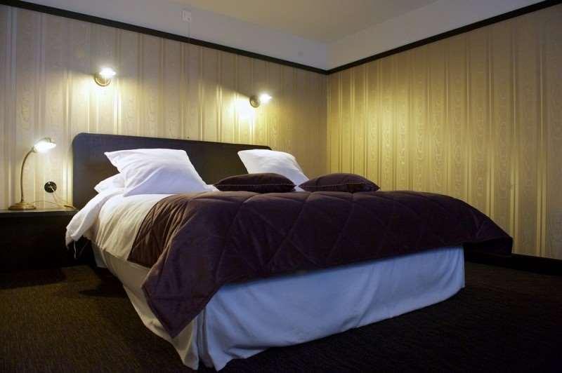 Latroupe Le Berger Hotell Saint-Gilles Rum bild