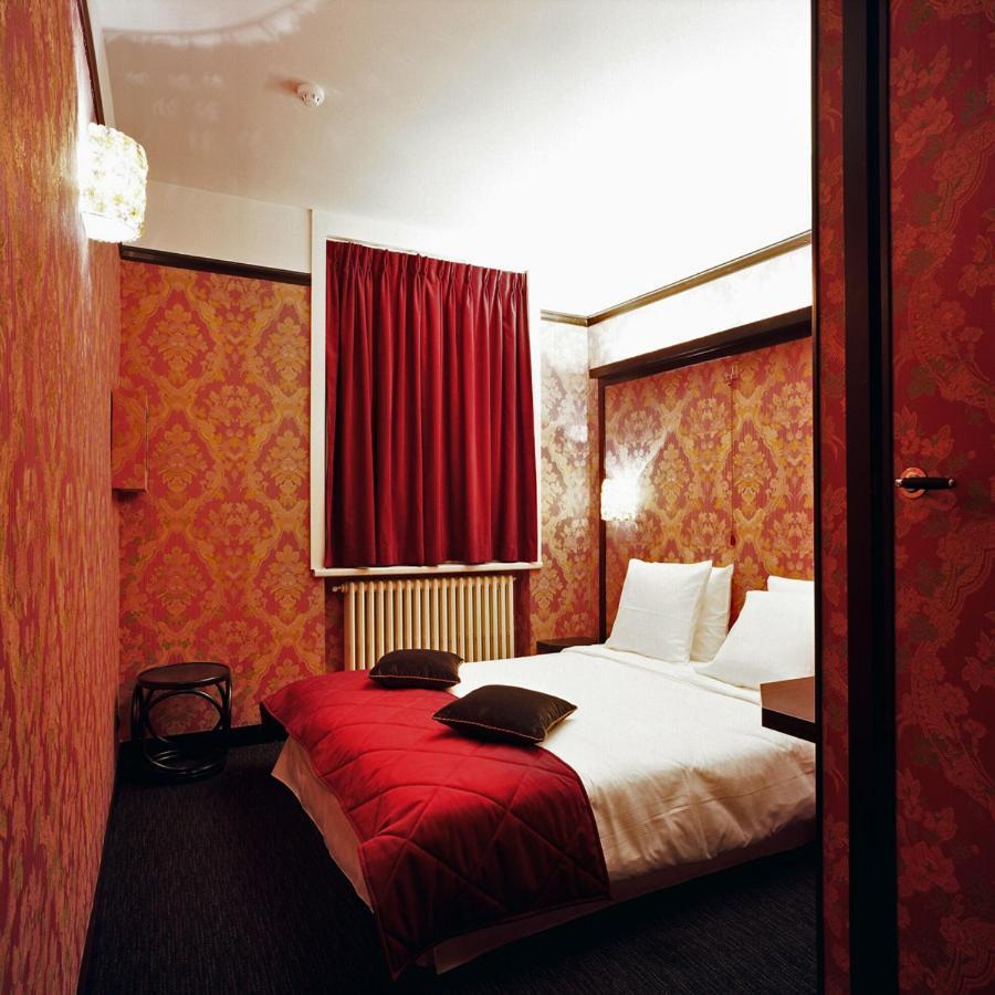 Latroupe Le Berger Hotell Saint-Gilles Exteriör bild